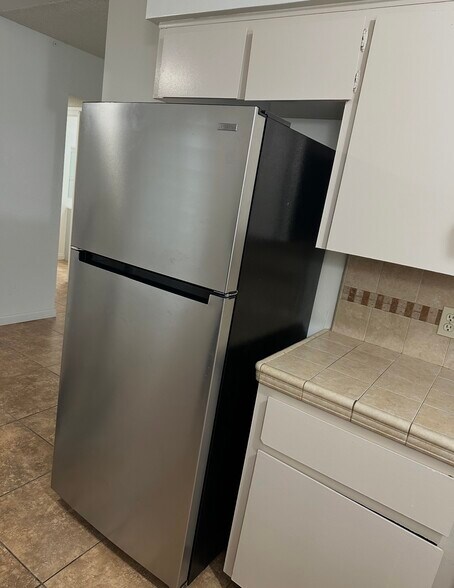 Building Photo - 33 W Santa Ana Ave