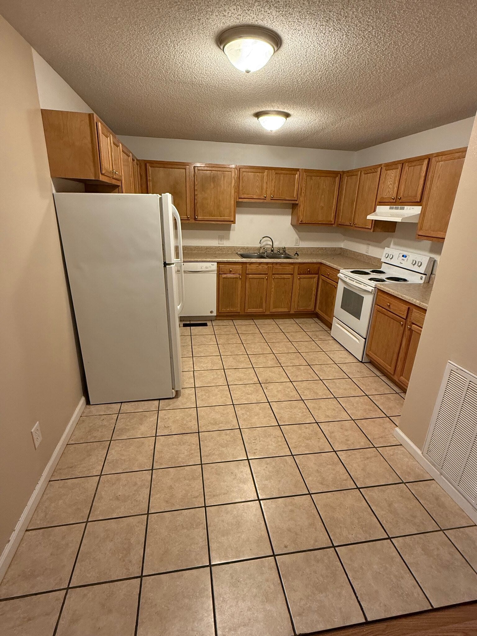 Building Photo - 123 Brewer Rd