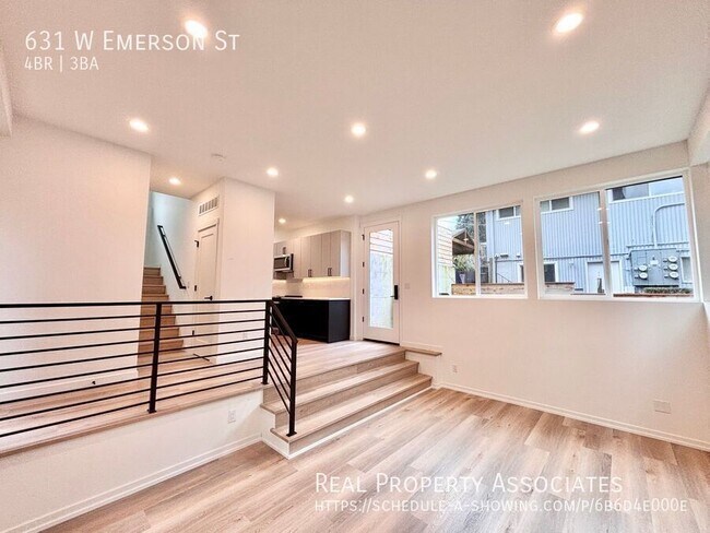 Building Photo - 631 W Emerson St