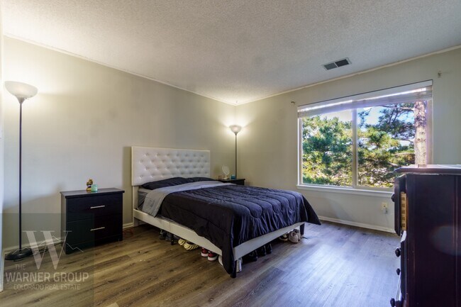Building Photo - 3684 Iguana Dr