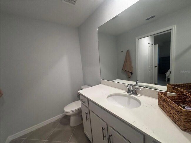 Building Photo - 12140 Wellen Golf St