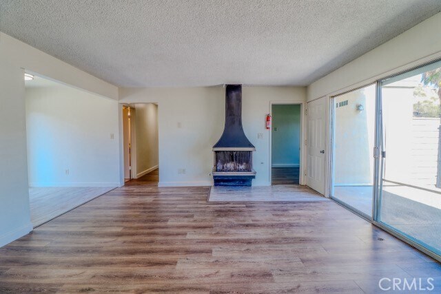 Building Photo - 3084 Panorama Rd