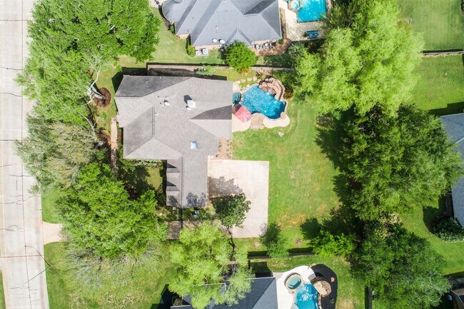 Building Photo - 5534 Weston Dr