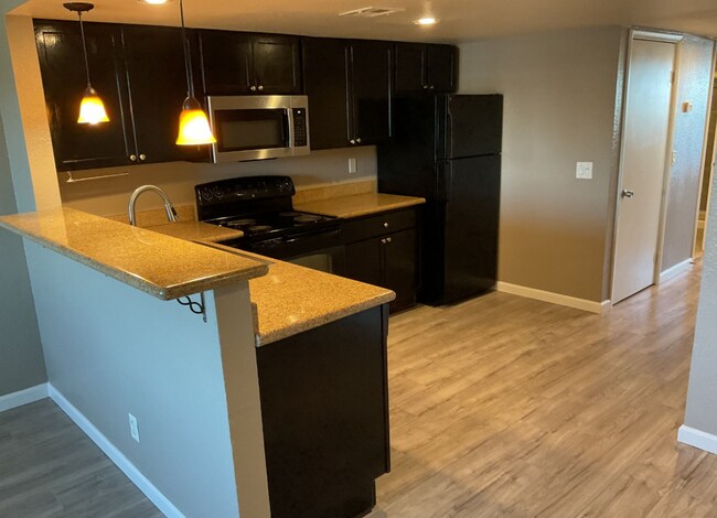 Building Photo - Modern Comfort in a Charming 2-Bed, 2-Bath Upstairs Unit!