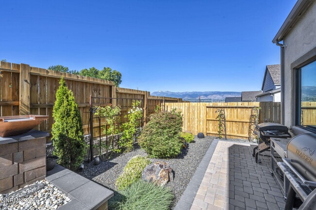 Building Photo - 2958 Saddle Peak Dr
