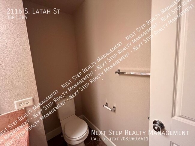 Building Photo - 2116 S Latah St