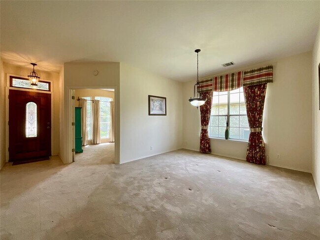 Building Photo - 7008 Albacete Ln