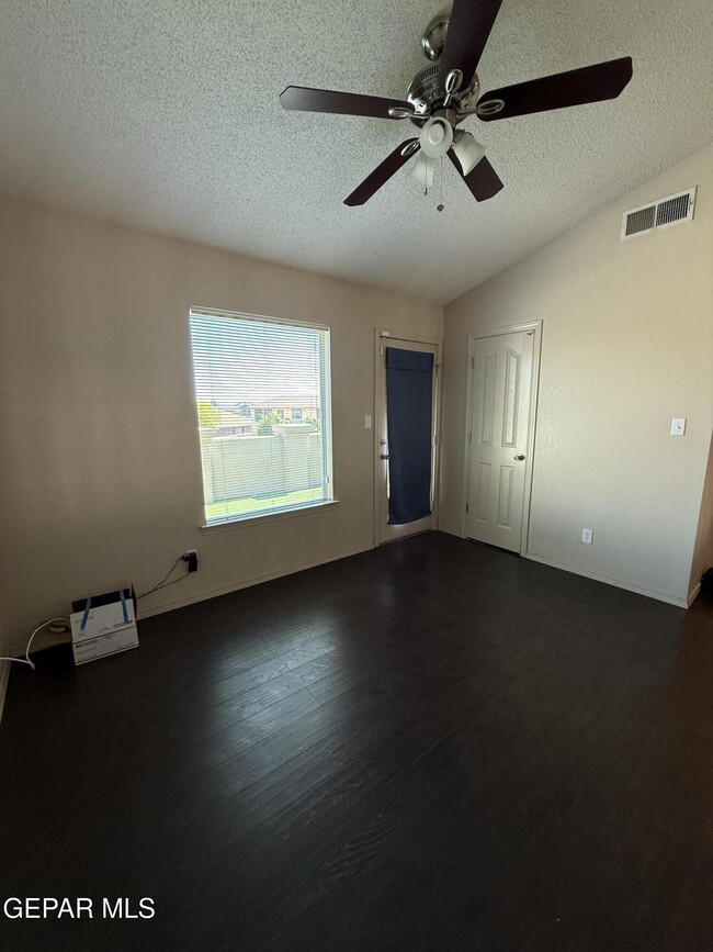 Building Photo - 12557 Paseo Lindo Dr
