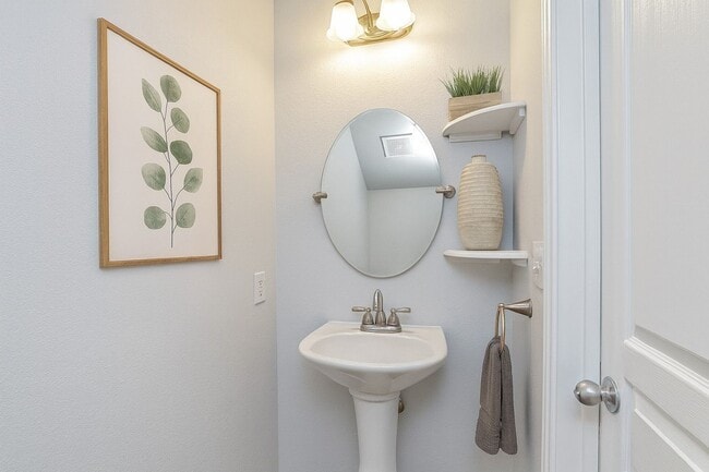 Building Photo - 3300 Forest Creek Dr