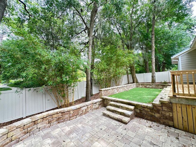 Building Photo - 4 Bed/3 Bath Coastal Beauty!
