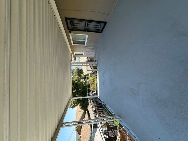 Building Photo - 405 S Kroeger St