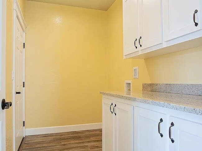 Building Photo - 656 Nobility Dr