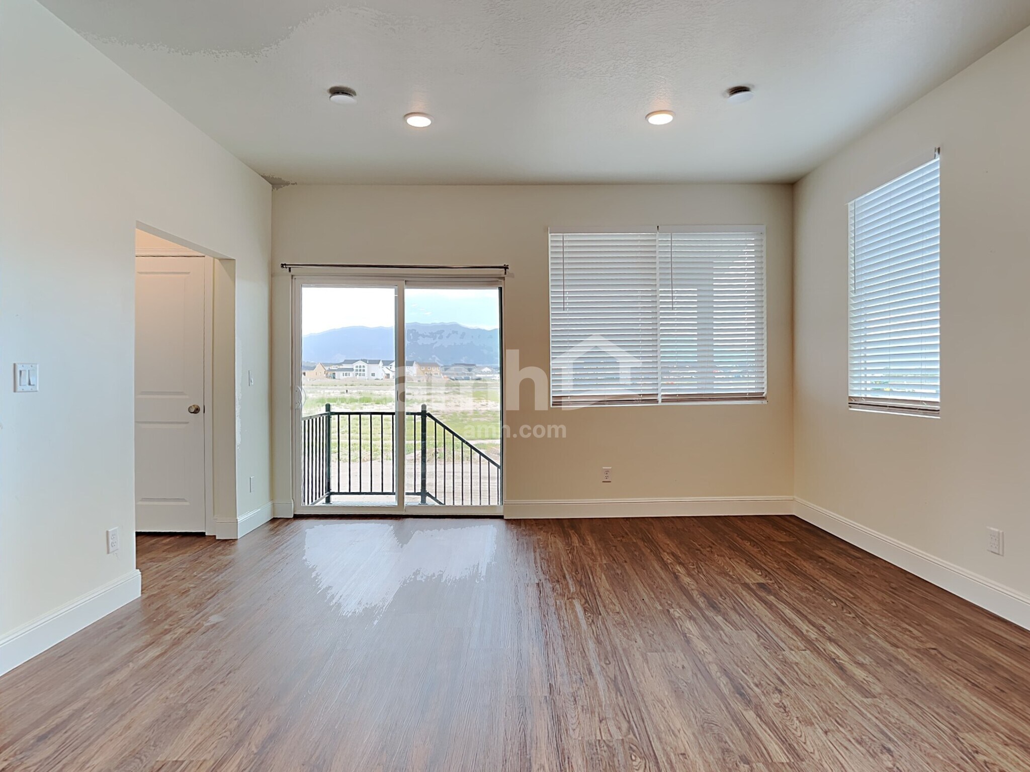 Building Photo - 3331 S 2580 W