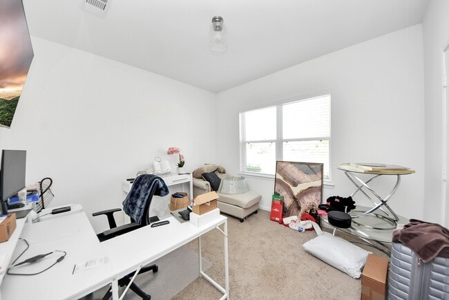 Building Photo - 9447 Klein Ln