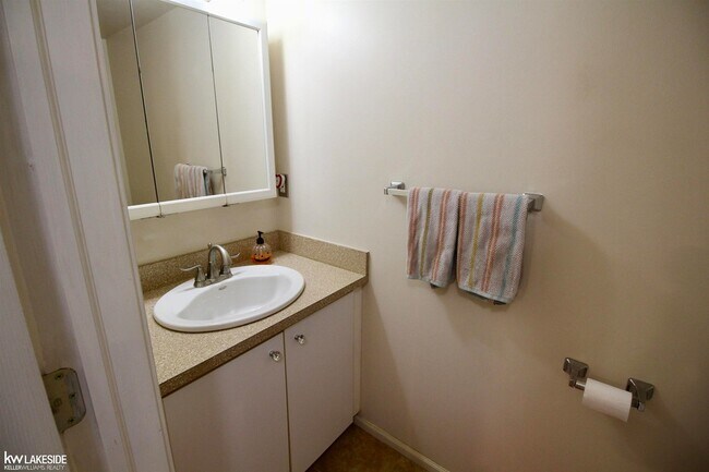 Building Photo - 29408 Maurice Ct