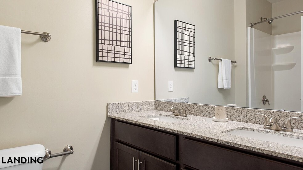 Building Photo - 3000 Daventry Cir