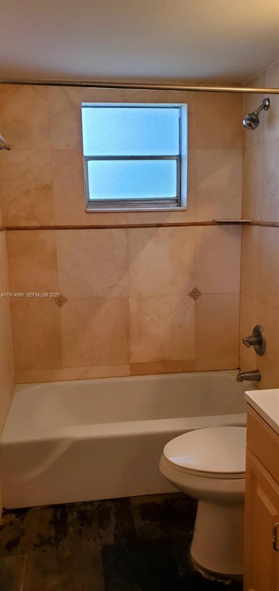 Building Photo - 1701 Washington St