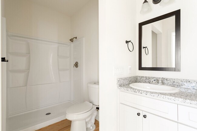 Building Photo - 226 N Dixie St