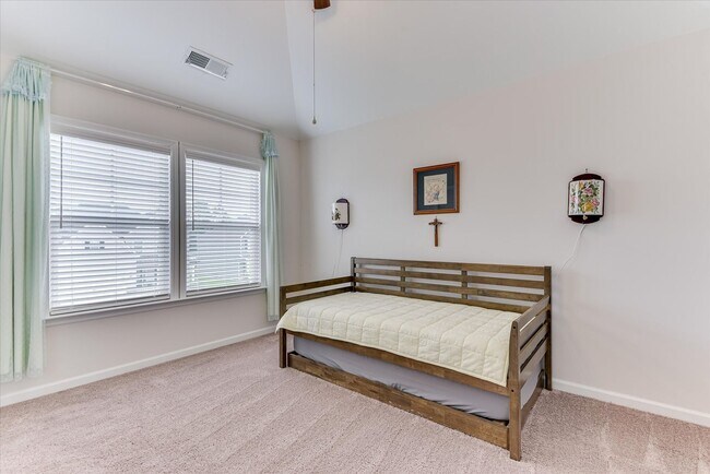 Building Photo - 6051 Big Pond Trl