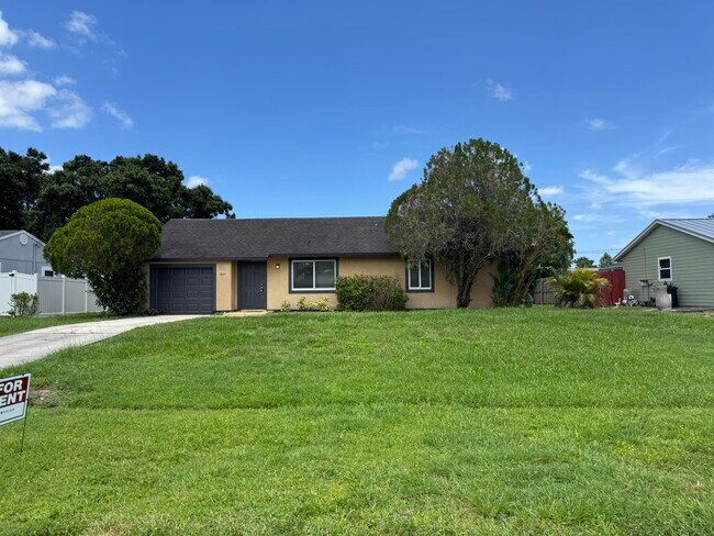 Primary Photo - 1841 SW McAllister Ln
