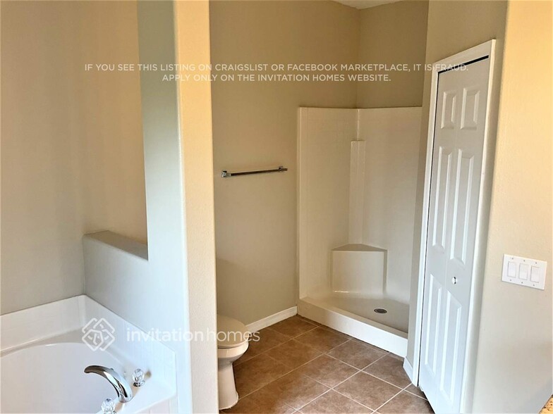 Building Photo - 1638 Maeve Cir