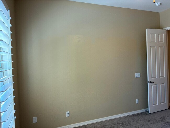 Building Photo - 20973 W Cora Vista
