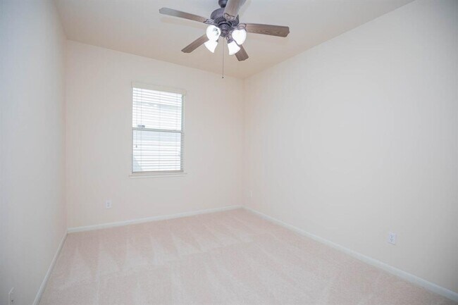 Building Photo - 7427 Boerne Creek Dr