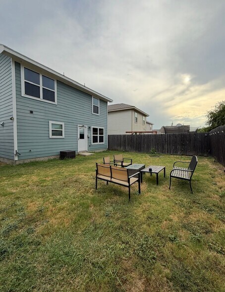 Building Photo - 228 Mar Hill St