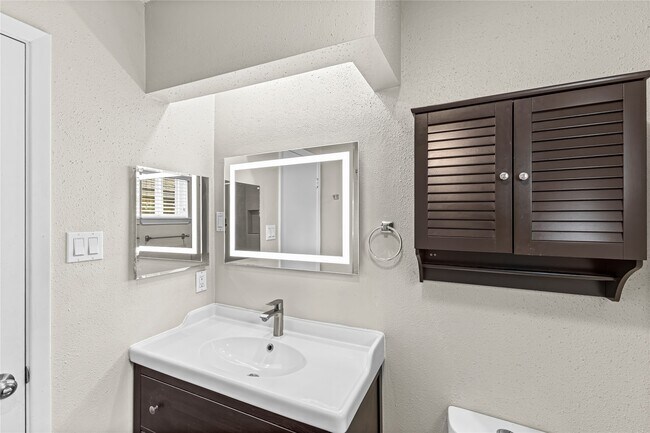 Building Photo - 8406 Windfall Ln