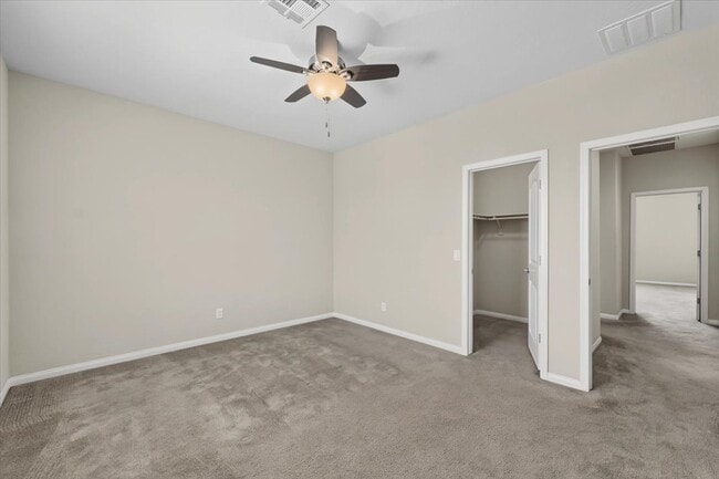 Building Photo - 10429 Deer Heights St
