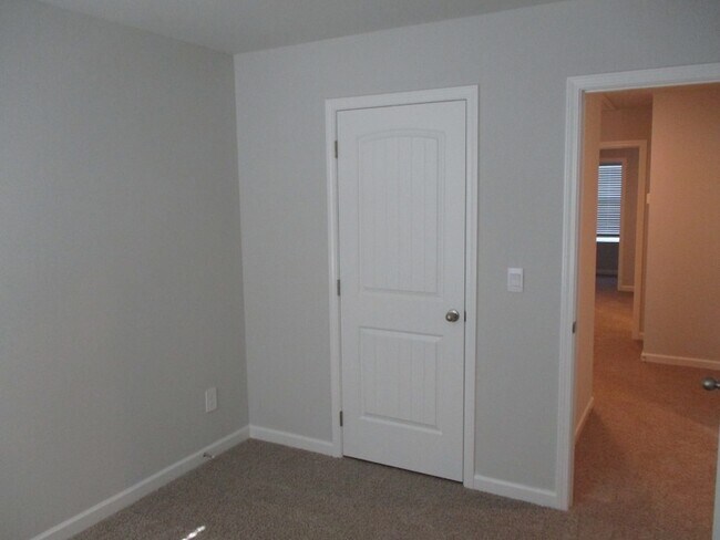 Building Photo - 515 Ferndale Pl