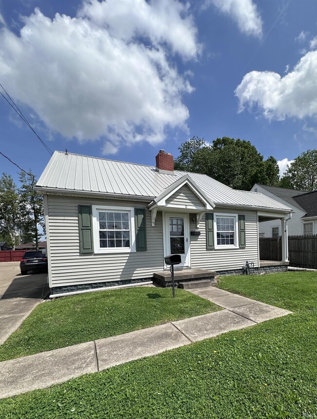 Primary Photo - 20 S Weinbach Ave