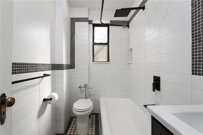 Building Photo - 415 Ocean Pkwy