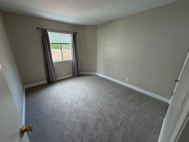 Building Photo - 2 BED 1.5 BATH CONDO IN WALNUT CREEK