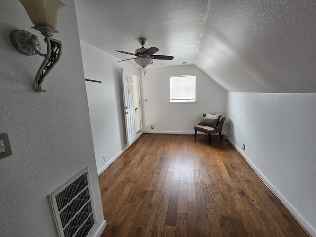 Building Photo - 9954 Genard Rd