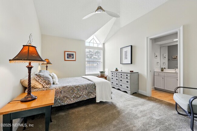 Building Photo - 330 N Shore Cir