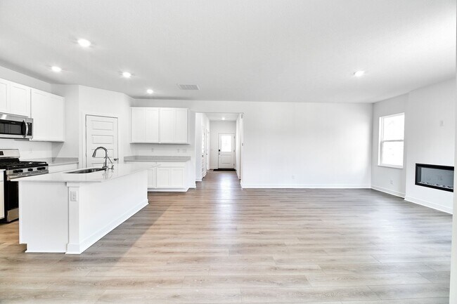 Building Photo - 408 Eisenhower St
