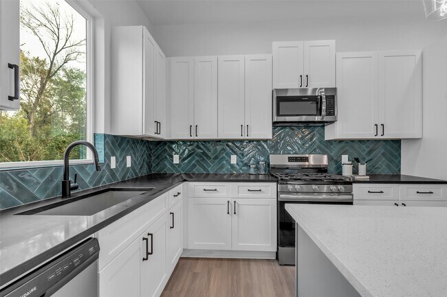 Building Photo - 5302 Kindred Gdn Ln