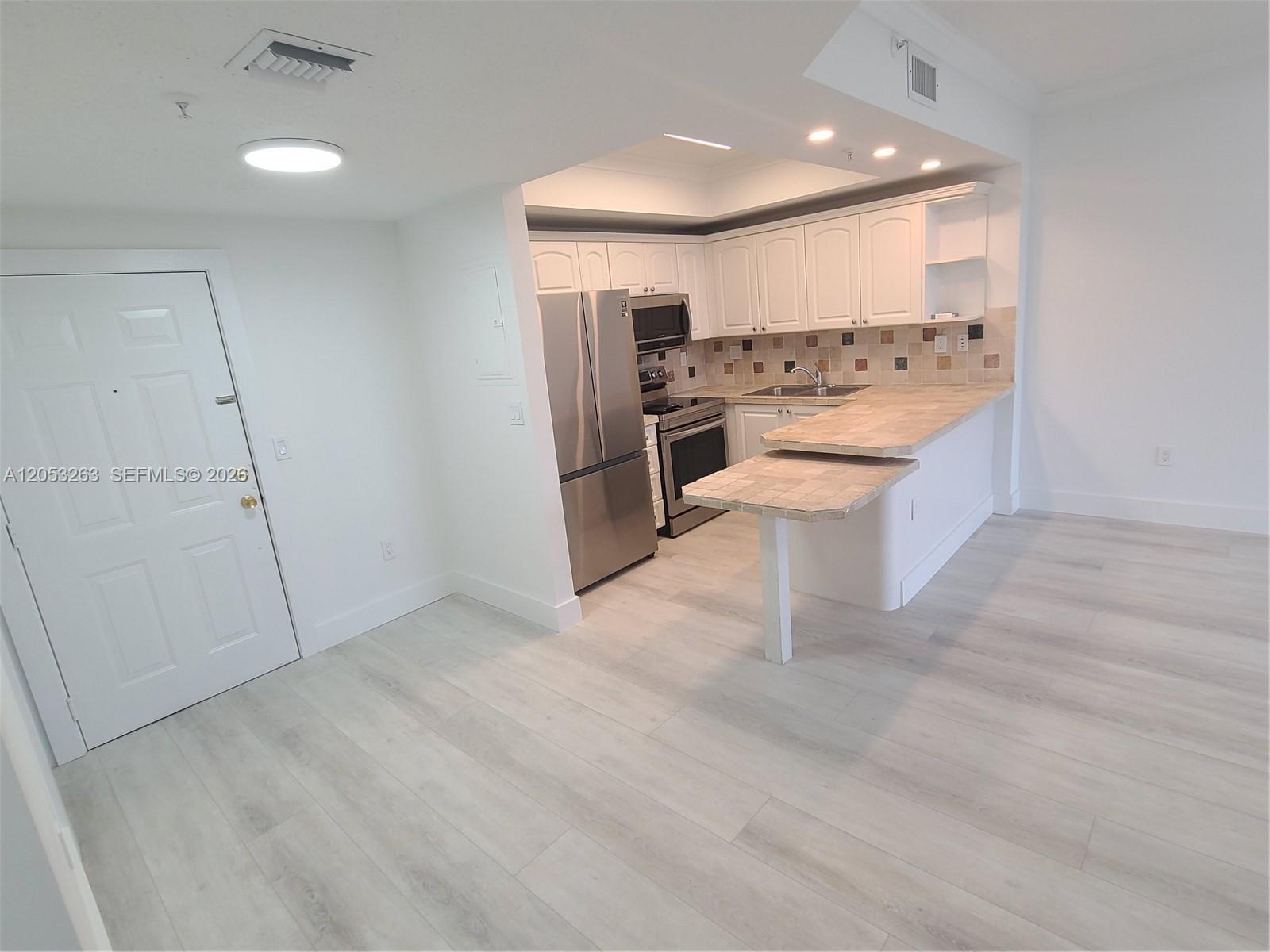 Building Photo - 3500 Coral Way