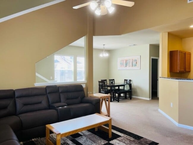 Building Photo - Beautiful Tri-Level Condominium in Gated Elk Grove Community!