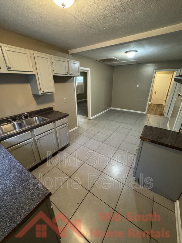Building Photo - 1604 Echles St