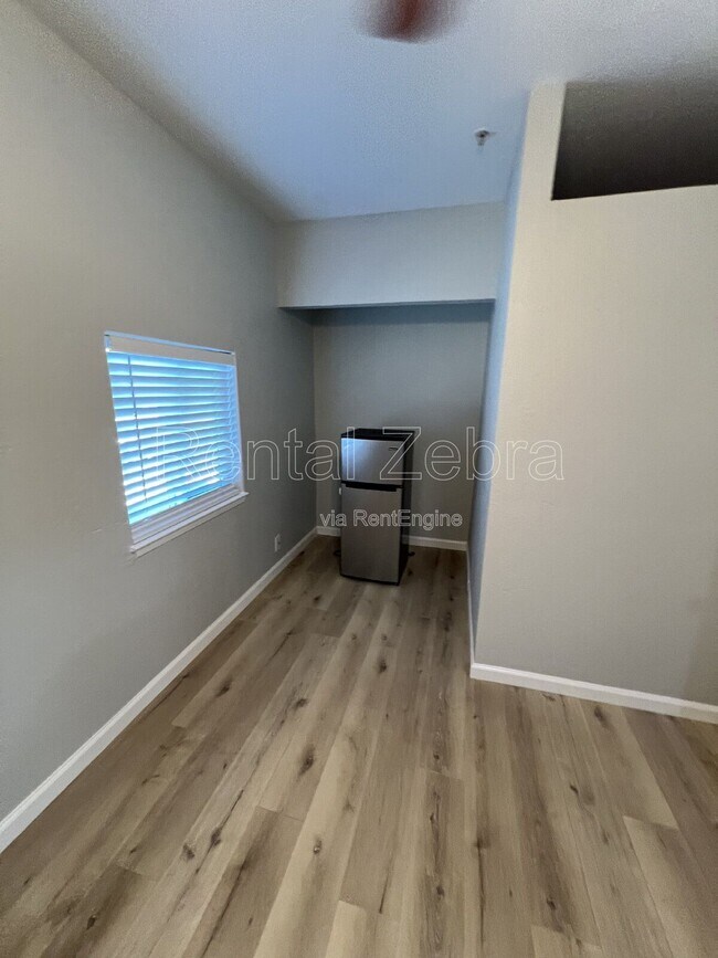 Building Photo - 343 Arlen Dr