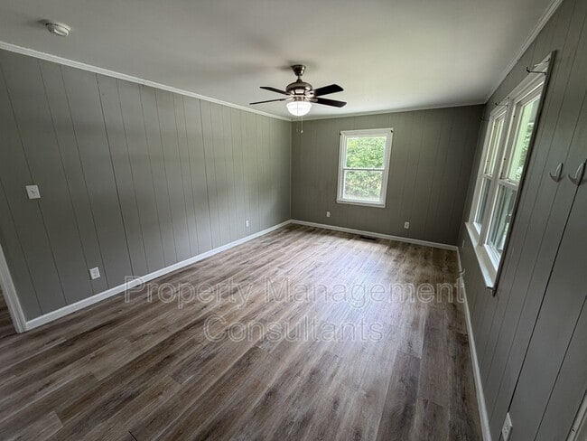 Building Photo - 425 Bainbridge Loop