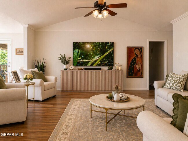 Building Photo - 6028 Torrey Pines Dr