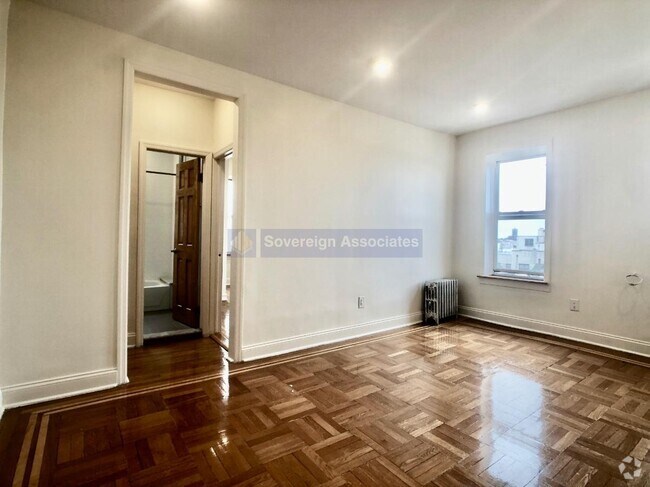 Building Photo - 175 Pinehurst Ave