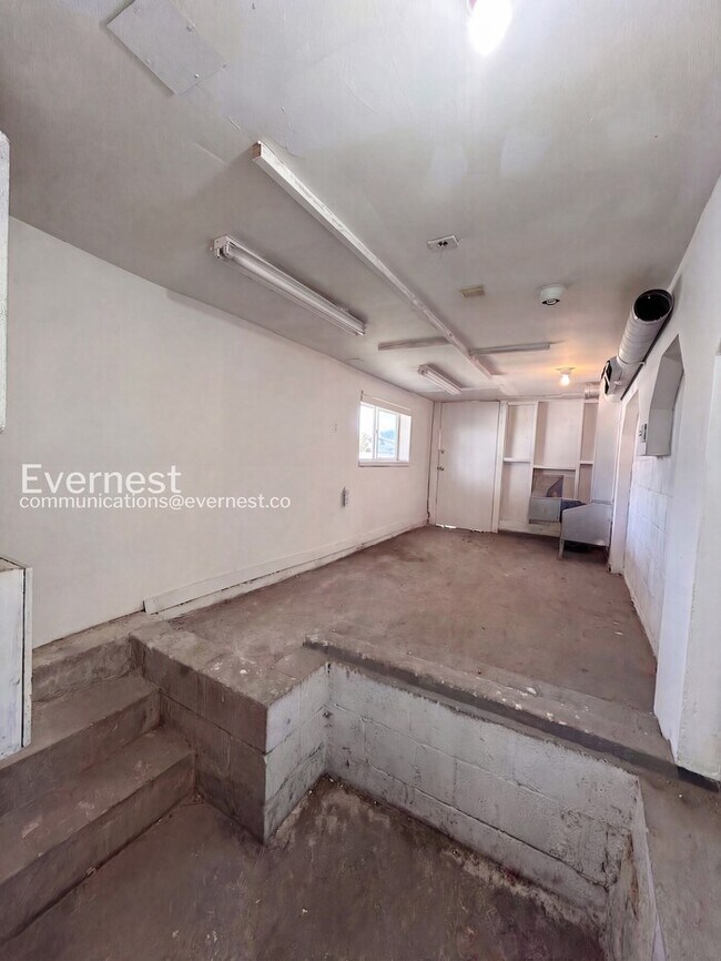 Building Photo - 9224 Kathlyn Dr