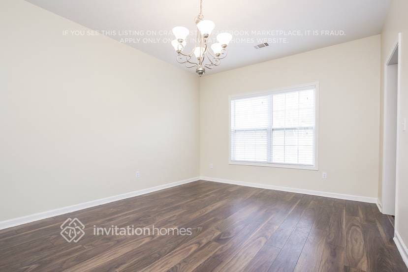 Building Photo - 372 Kyles Cir