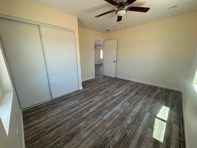Building Photo - PRIVACY! PRIVACY! Cute newly remodeled 2 bed/1 bath home!