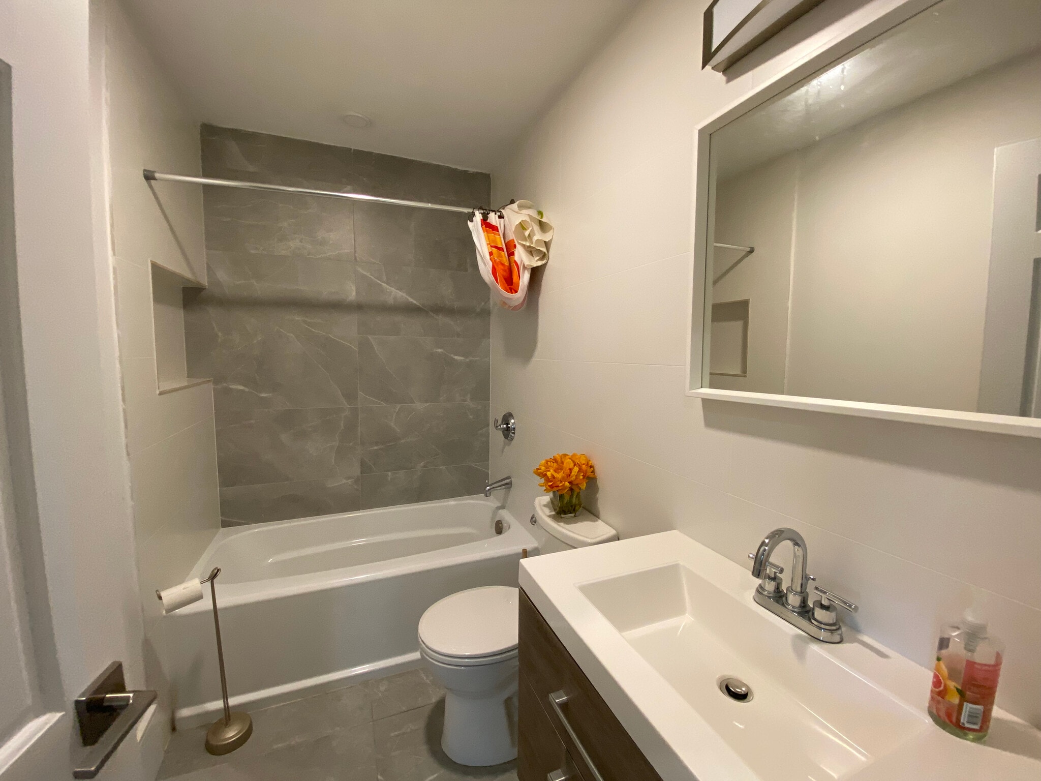 Building Photo - 2 Buckley Ave