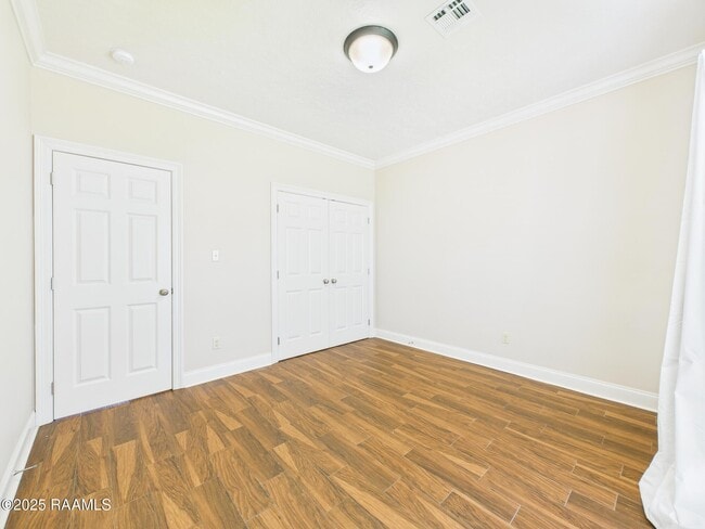 Building Photo - 1013 Gleaux Dr